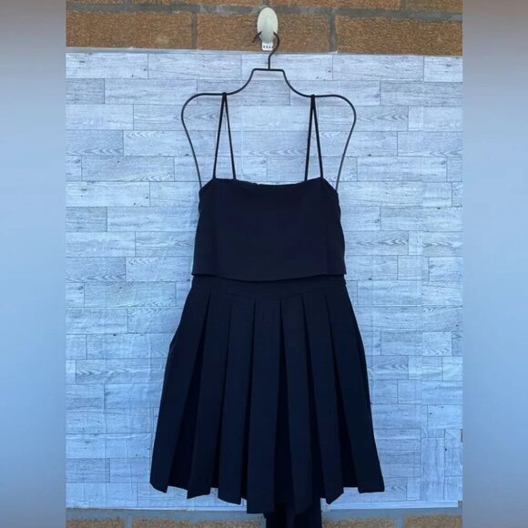 LBV Crepe Pleated Day Dress in black  Size 2 - Picture 4 of 16
